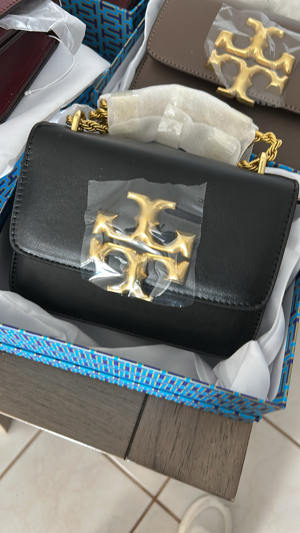 Chain leather bags